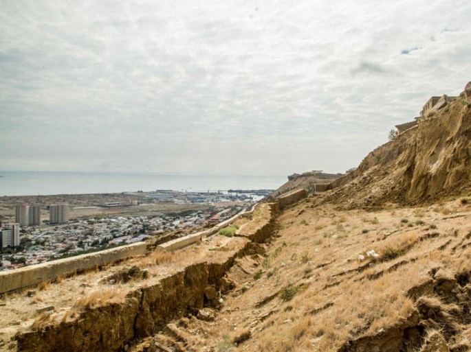 “Lənətlənmiş” sürüşmə zonasının sakinləri: “Yollarda qalmışıq” - VİDEO