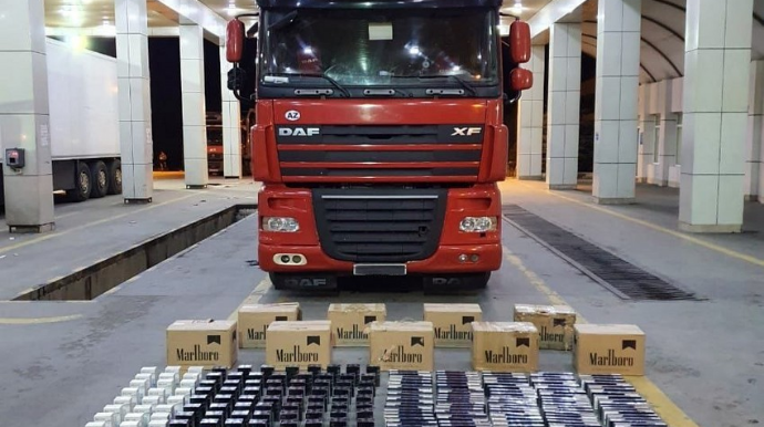 Gömrükdən 149 mindən çox siqaret keçirmək istədi - VİDEO 