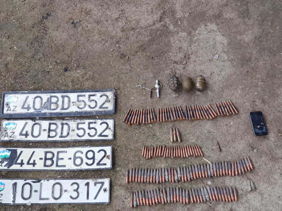 Avtomobillərə məxsus 3 ədəd nömrə aşkarlandı  - FOTO