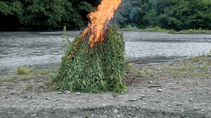 Dövriyyədən çıxarılmış narkotik vasitələr yandırıldı 