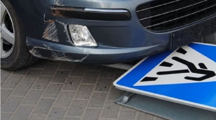 "Opel"  qəza törətdi, piyadanı vurdu