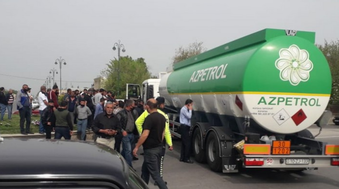 "Azpetrol"un yanacaq daşıyan maşını piyadanı vurub öldürdü - FOTO - YENİLƏNİB