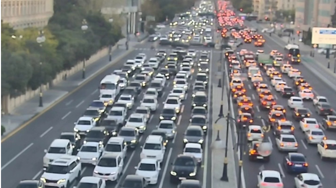 Paytaxtın bu yollarında sıxlıq var - SİYAHI 