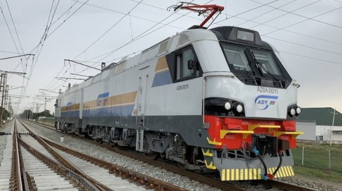 Казахстан и Турция договорились увеличить грузоперевозки по Баку-Тбилиси-Карс