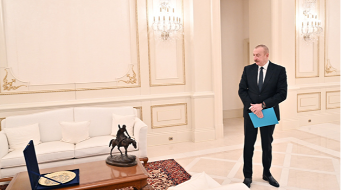 Dağıstan rəhbərindən İlham Əliyevə tarixi hədiyyə  - FOTO