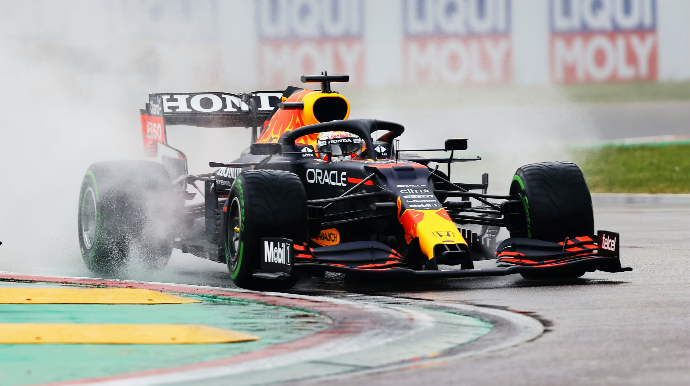 "Formula-1" tarixində ən varlı beş pilot açıqlandı 