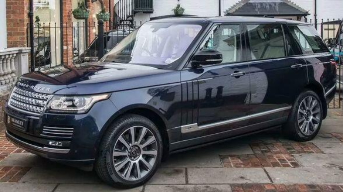 II Elizabetin “Range Rover”i hərraca çıxarıldı   - FOTO