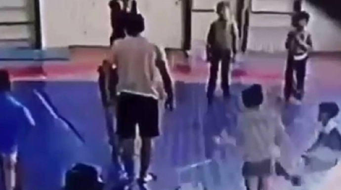 Məhkəmə 7 yaşlı uşağın ölümünə səbəb olan müəllimlə bağlı QƏRARI VERDİ 