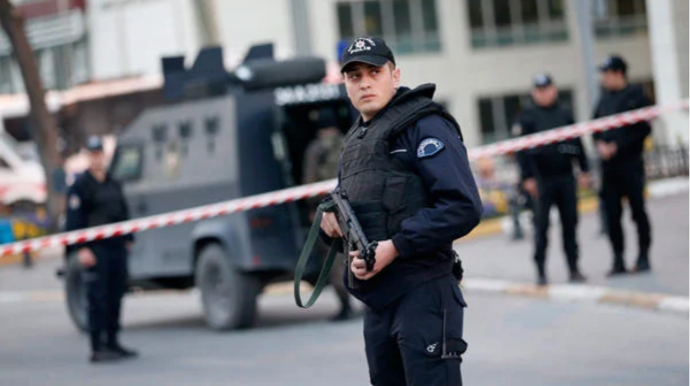 Azərbaycanlı qadınlar avtomobildə güllələndi, biri ÖLDÜ  - FOTO