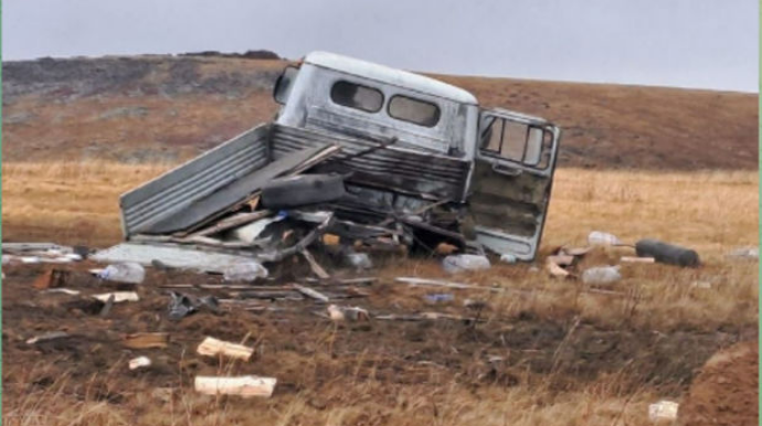 Erməni hərbçiləri daşıyan avtomobil özlərinin basdırdıqları minaya düşdü  - FOTO