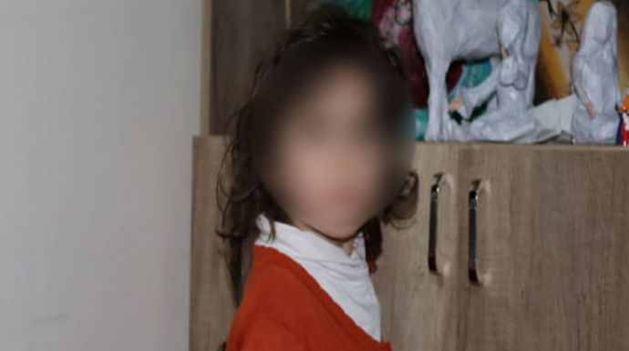 Bakıda küçəyə atılan dörd yaşlı qızla bağlı araşdırma başladı - RƏSMİ 