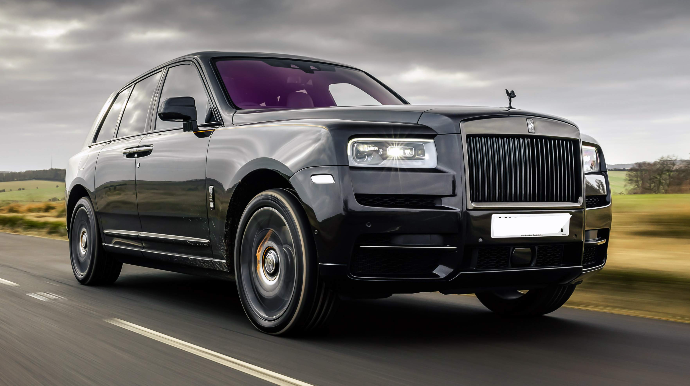 "Mənim kimi müğənni "Jiquli"də gəzməlidi?" - "Rolls-Royce" aldı 