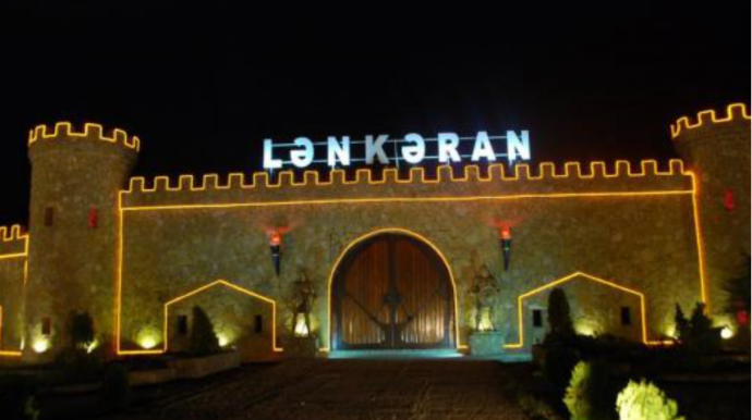 Lənkəranda kişi atasını YANDIRDI
