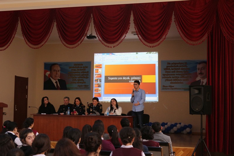 Bakı polisi və tələbələr siqaret əleyhinə aksiyalara start verdi - FOTOLAR