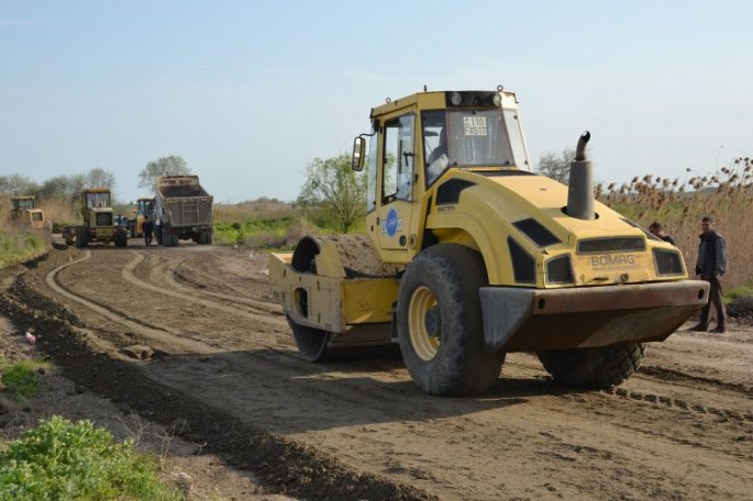 Salyanda 13 kilometrlik avtomobil yolu yenidən qurulur – FOTO + VİDEO