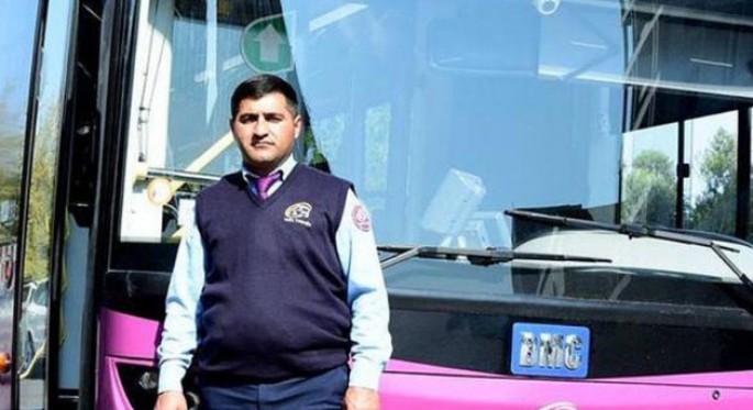 Bakıda avtobus sürücüsü gənc qızı ölümdən qurtardı - FOTO