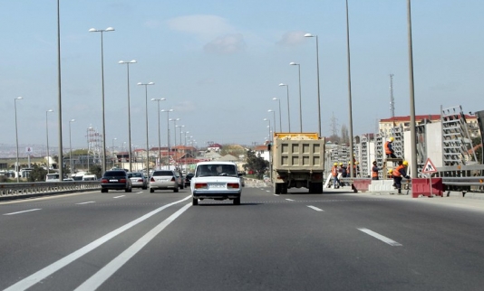 Bu yollarda 5 gün nəqliyyatın hərəkəti dayandırılacaq - SİYAHI