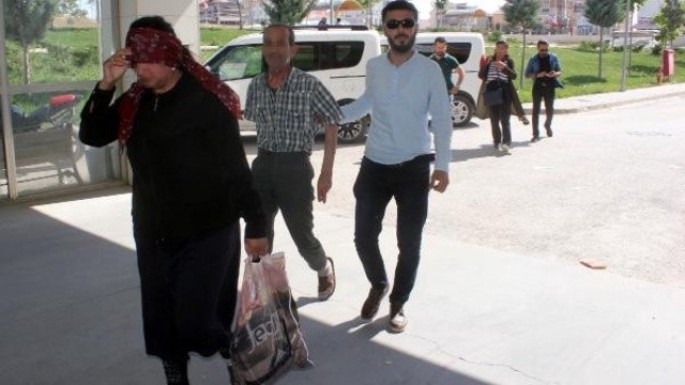 Azərbaycanlı bacılar avtomobildə tutuldu - Türkiyədə - FOTO