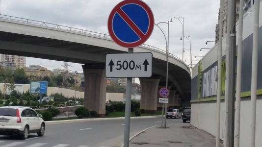 Bakıda qəribə yol nişanları – DYP bolluğa düşüb - FOTO