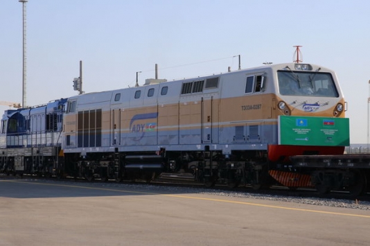 Qazaxıstan lokomotivləri Bakıya yola düşməyə hazırdır