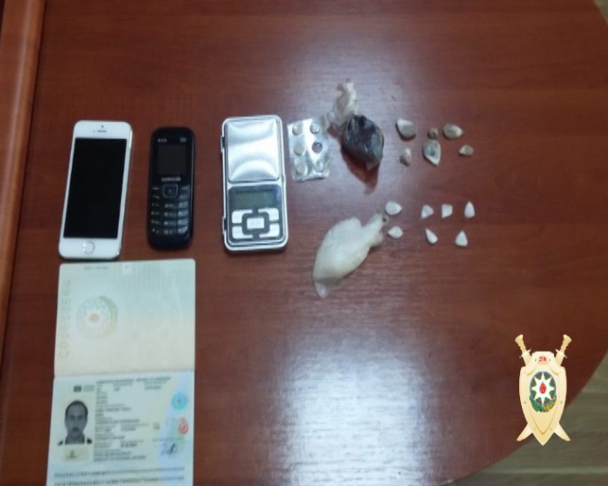 Bakıda narkotik vasitələrin satışı ilə məşğul olan şəxs saxlanılıb - FOTO