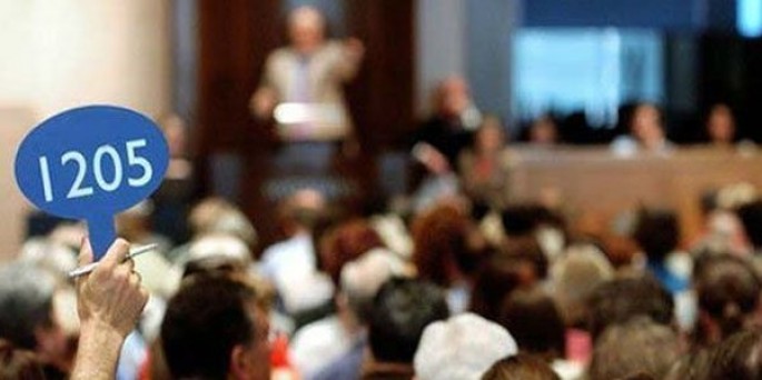 Polisin qadağan etdiyi qurğuları hərraca çıxardı