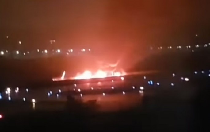 Soçidə təyyarə yandı, ölən və yaralananlar var - VİDEO