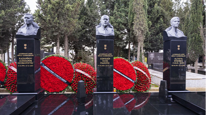 J2-8243 reysinin faciəsinin ildönümündə həlak olanların xatirəsi anılıb - FOTO