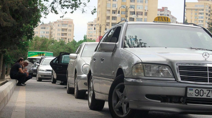 Proqramdakı maşının yerinə başqa taksi gəlir - 20 min cəriməsi var - AÇIQLAMA 