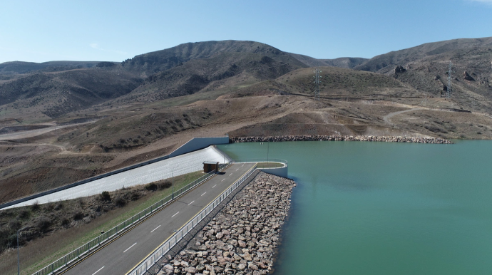 Zabuxçay su anbarından Qubadlı və Zəngilana yeni suvarma xətti çəkildi