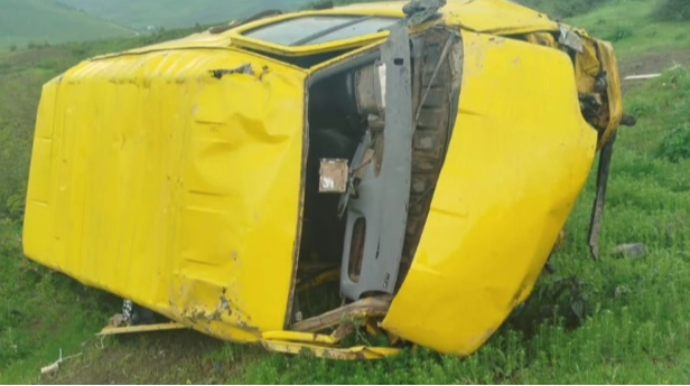 Dağlıq yolda dərəyə aşan maşının sərnişini öldü - DYP-dən XƏBƏRDARLIQ - VİDEO 