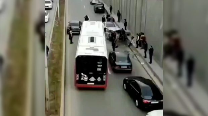 В Баку произошла цепная авария   - ВИДЕО