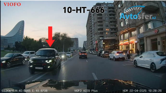 "Zerkalni" nömrəli "Deffender"in sürücüsü əks yola çıxıb təhlükə yaratdı - VİDEO