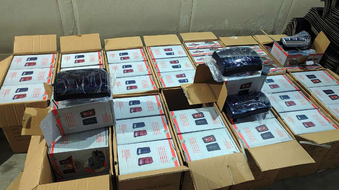 Gömrükdə xeyli miqdarda avtomobil ehtiyat hissələri aşkar edilib  - FOTO