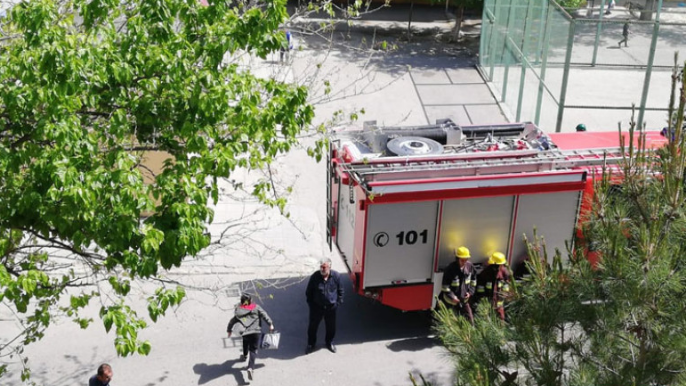 Sumqayıtda beşmərtəbəli yaşayış binasında yanğın olub