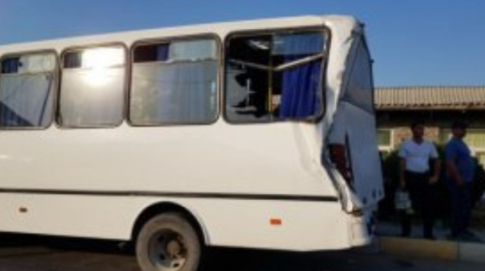 Автобус BakuBus столкнулся с грузовиком: есть пострадавший 