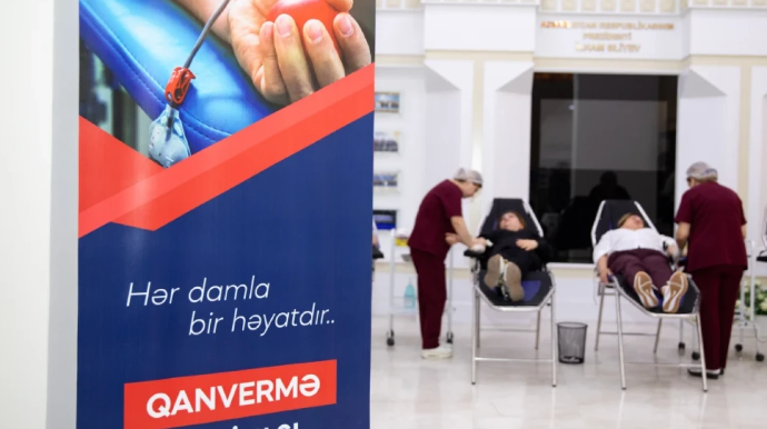 ADY-də Heydər Əliyevin 102-ci ildönümünə həsr olunmuş qanvermə aksiyası keçirildi - FOTO