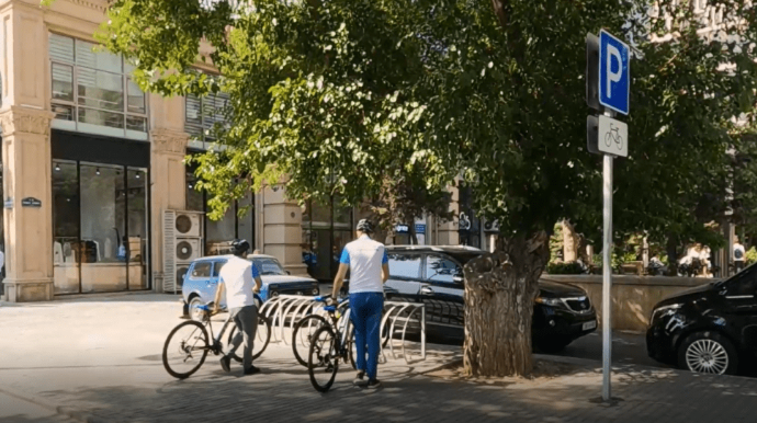 Bakıda velosipedlərin parklanması üçün duracaqlar yaradılıb 