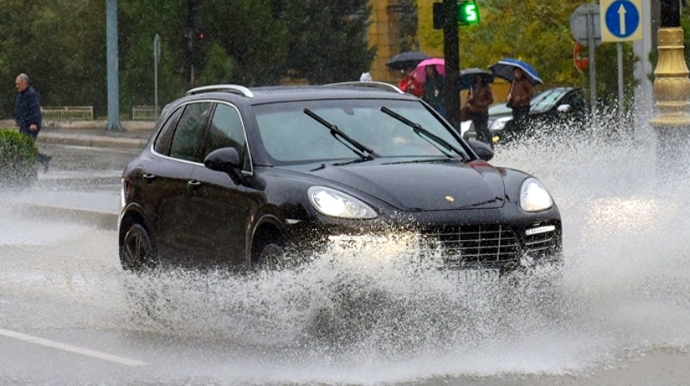 В Баку установят новые системы отвода дождевых вод 