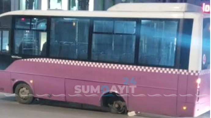 Sumqayıtda sərnişinlə dolu avtobusun təkəri yerindən çıxdı - FOTO 