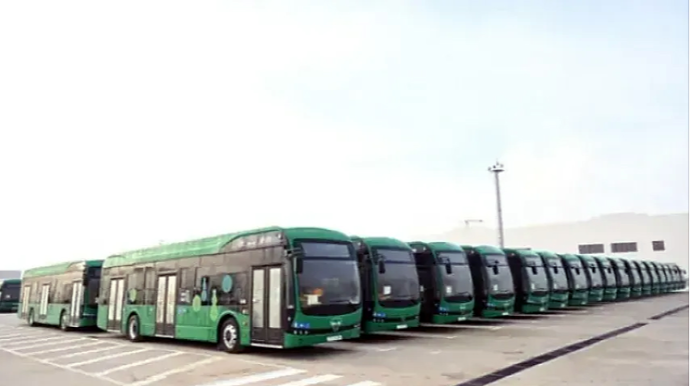 В автобусах Баку начинается оплата проезда банковскими картами с поддержкой NFC 