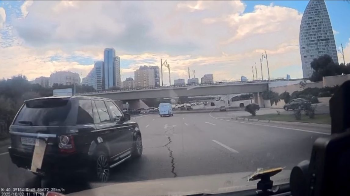 Bu yollarda sağ zolaqla hərəkət etmək sizi qəzalardan qoruyur - VİDEO