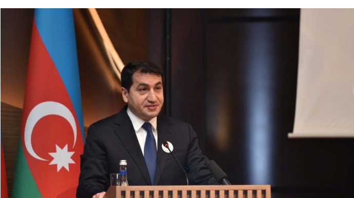 Hikmət Hacıyev:  Rusiya QXK-nin ərzaq yükünün Xankəndinə hərəkət etməsi ayrıca bir razılaşmadır