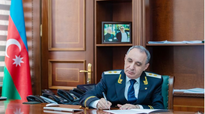 Kamran Əliyev özünə yeni köməkçi təyin etdi