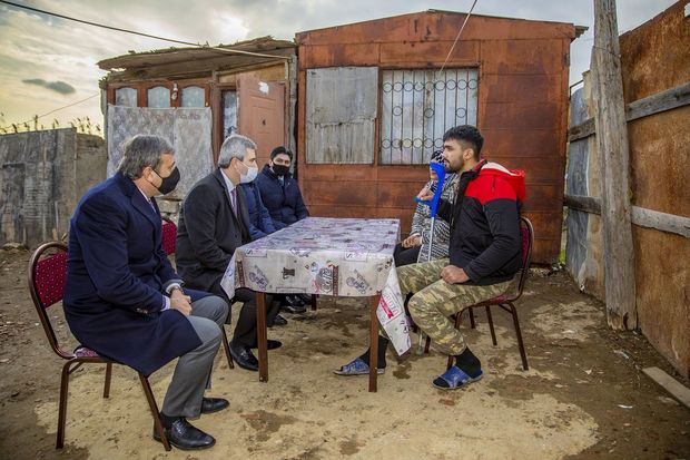 Nazirlik daha bir qazinin ailəsini mənzillə təmin etdi  - FOTO