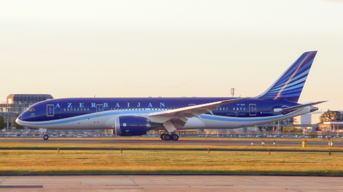 AZAL Naxçıvana olan reysləri təxirə saldı 