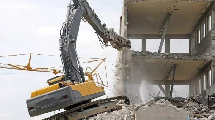 Bakıda “kazak kəndi” sökülür