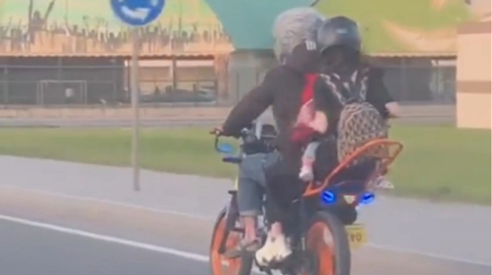 Gündəmi zəbt edən görüntülər: Ata və ana 1 yaşlı körpənin həyatını heçə saydılar - VİDEO