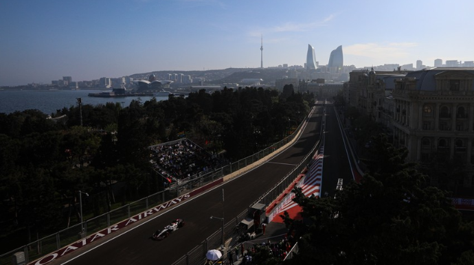 Bakıda "Formula-1"ə görə bağlanmış yollar açılıb 