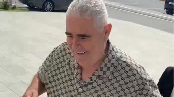 "Şərurlu İsfəndiyar”  həmişə geyindiyi köynəyin - Qiymətini açıqladı 